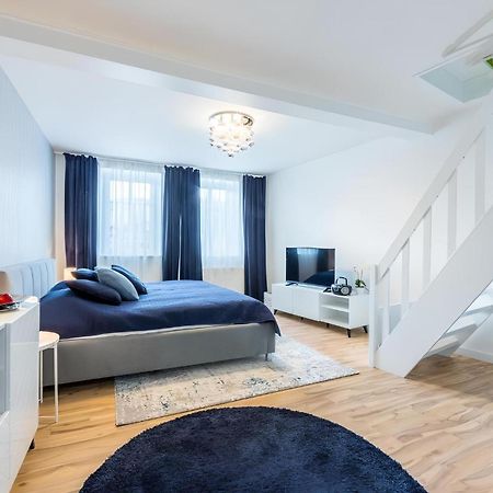 Promenade View Apartment Κάρλοβι Βάρι Εξωτερικό φωτογραφία