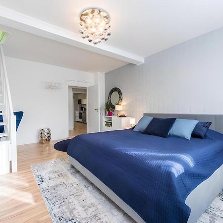 Promenade View Apartment Κάρλοβι Βάρι Εξωτερικό φωτογραφία