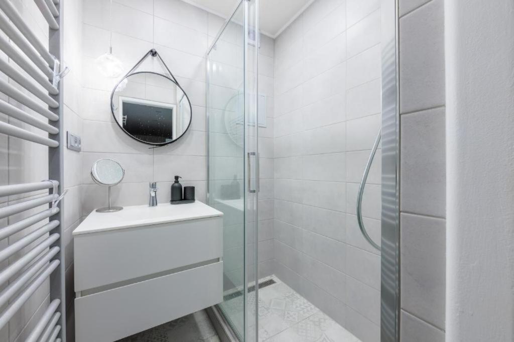 Promenade View Apartment Κάρλοβι Βάρι Εξωτερικό φωτογραφία