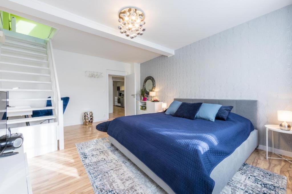 Promenade View Apartment Κάρλοβι Βάρι Εξωτερικό φωτογραφία