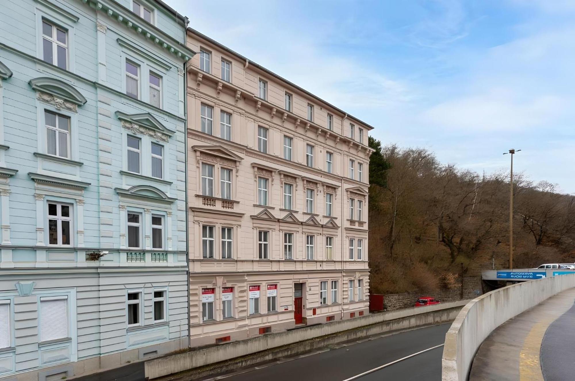 Promenade View Apartment Κάρλοβι Βάρι Εξωτερικό φωτογραφία